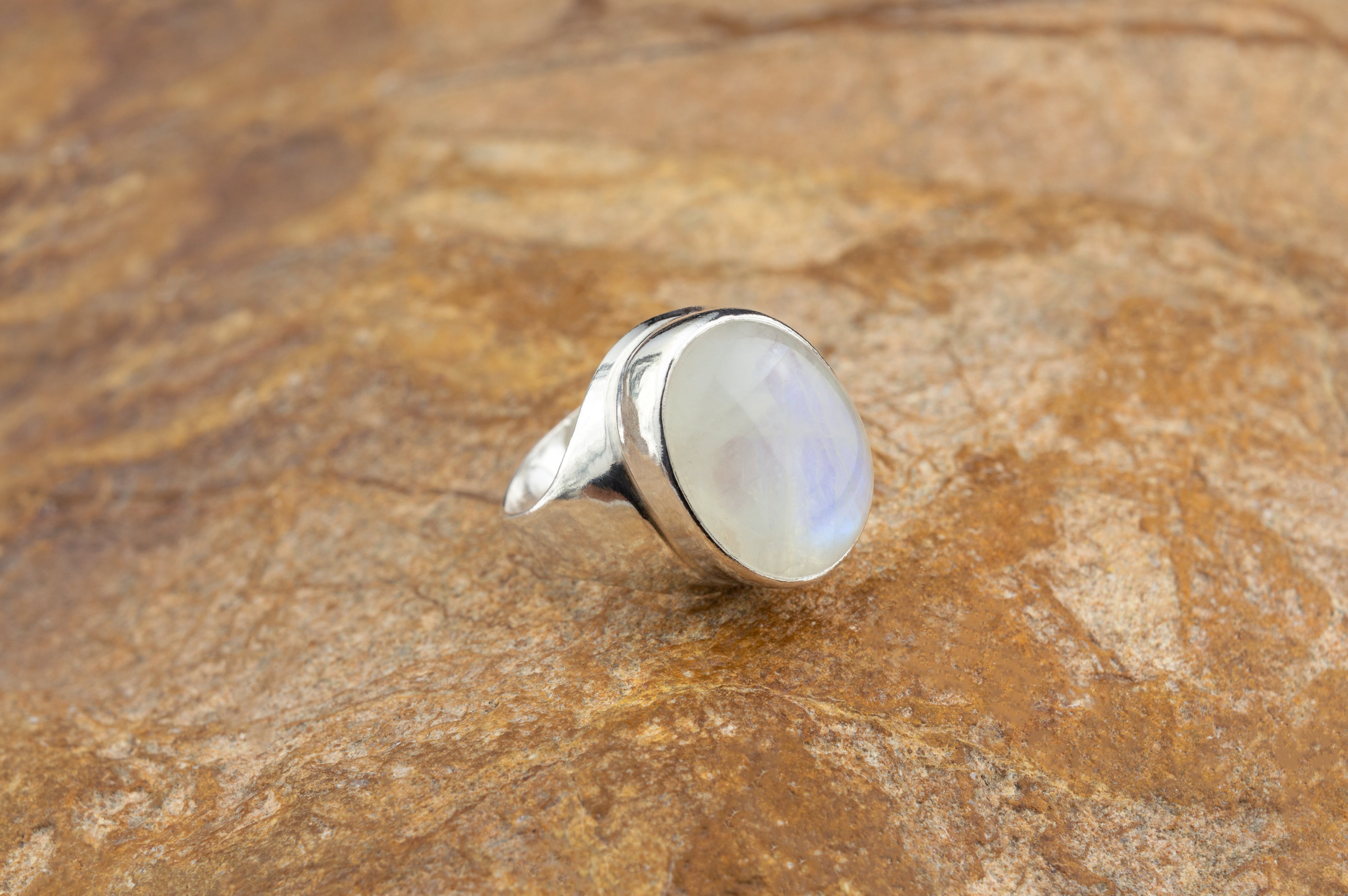 Ren Jewelry - Handcrafted silver 925 - Moonstone Ring