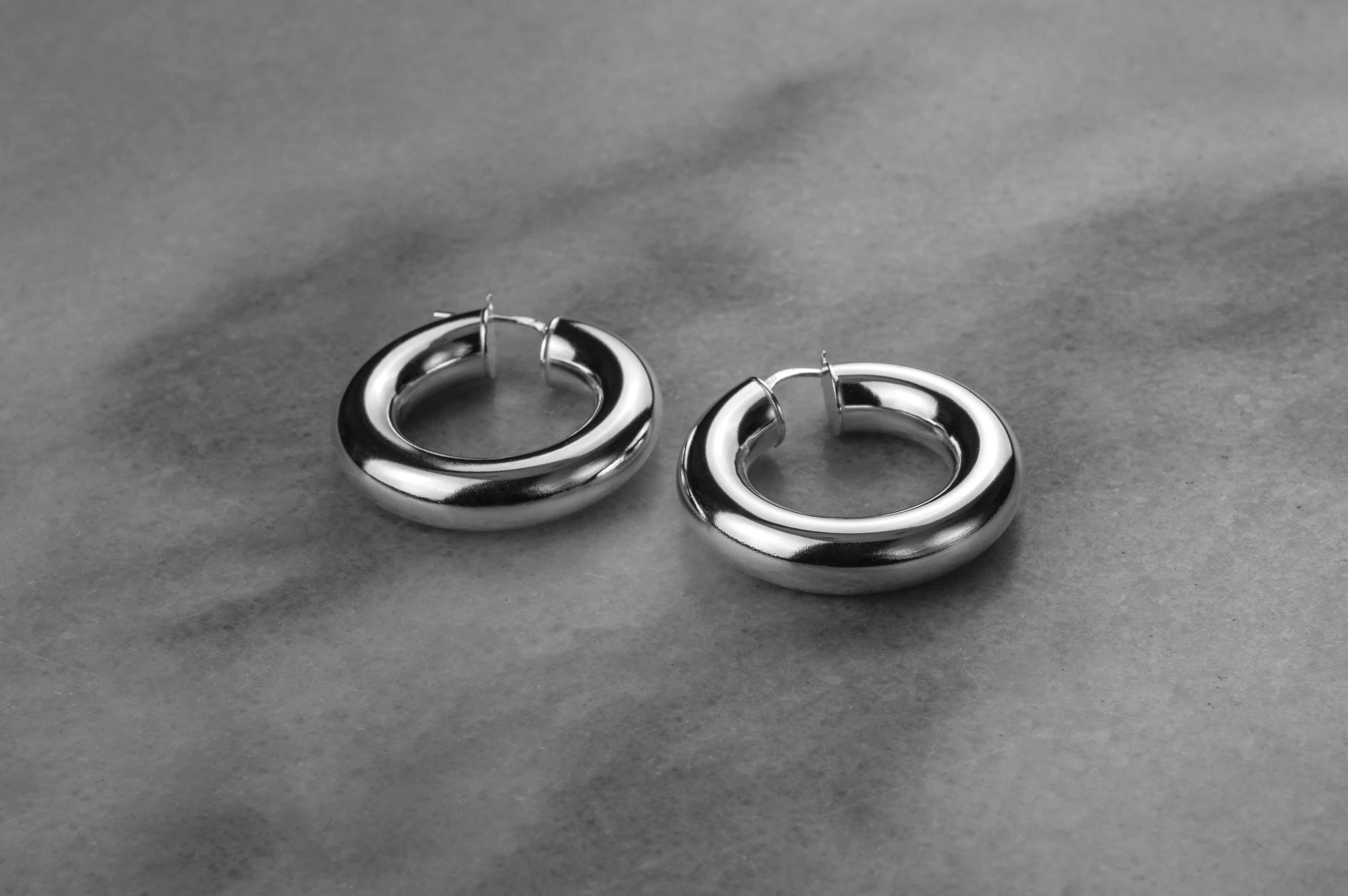 Ren Jewelry - Handcrafted silver 925 jewelry - Bold Hoops III